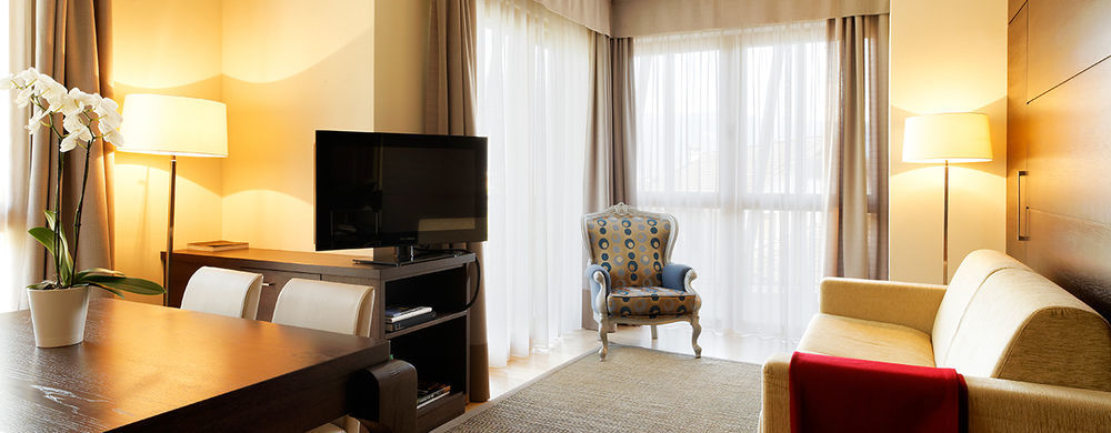 纳普拉艺术设计酒店 特尔拉诺 外观 照片
